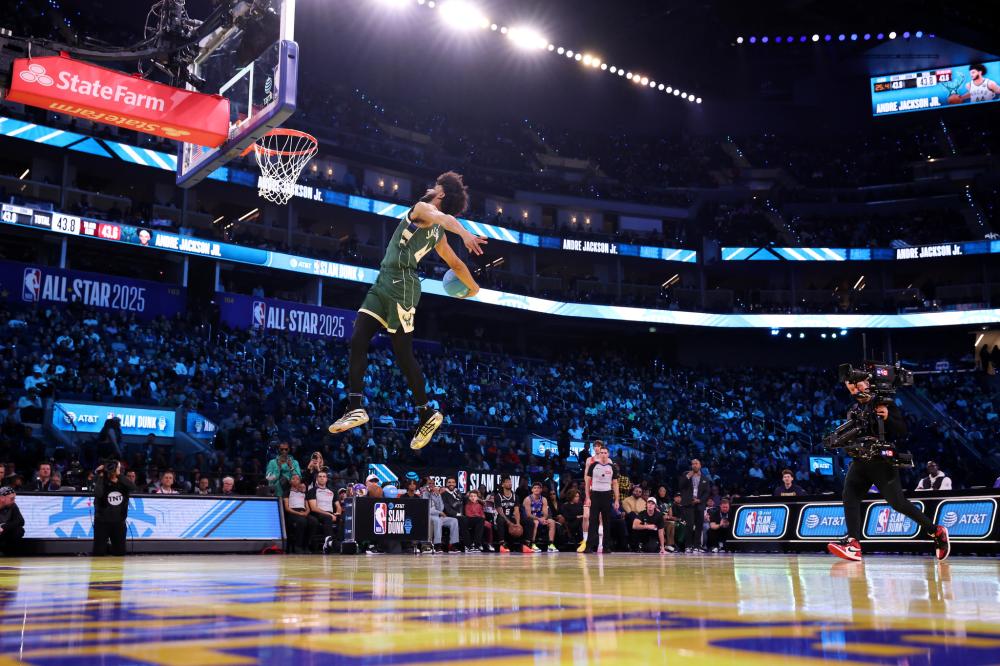 数据帝：华子轰44+5+7三分一成就历史第二 悍将9中9创一项队史纪录