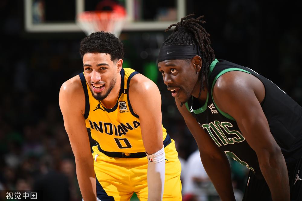 地为他安排 地为他安排