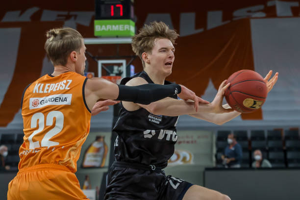 国家队的比 国家队的比